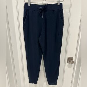 Cozy Earth Women’s Bamboo Joggers, size small - NAVY
